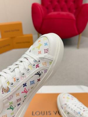 wholesale quality women louis vuitton sneakerina shoes model no. 558